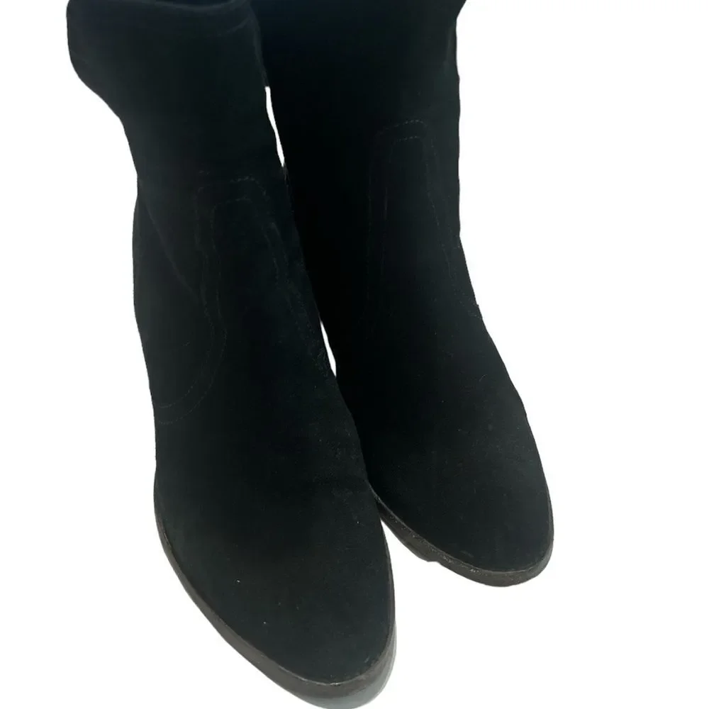 Aquatalia Farah Black Suede Ankle Boots Size 9.5. Made in Italy. Back zip
